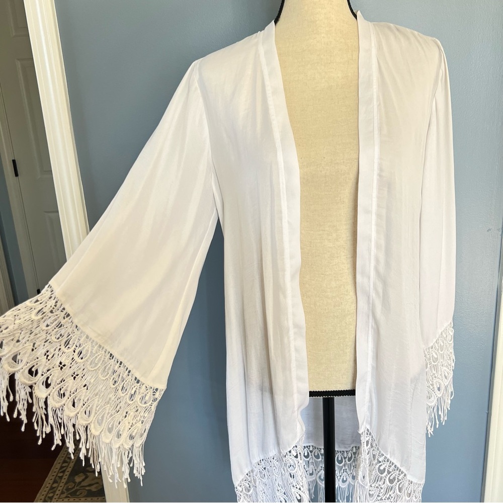 Show Me Your Mumu vintage white kimono with tassels size medium
